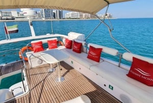 Marina de Dubaï : Visite privée en yacht avec un petit groupe