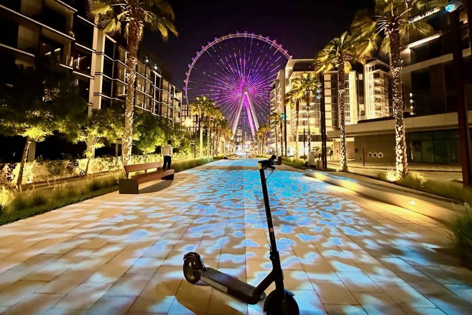 Dubai: Marina Highlights Tour: Opastettu E-Scooter Marina Highlights Tour