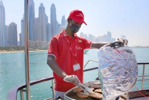Dubai Marina: Sailing Tour with BBQ and Swimming