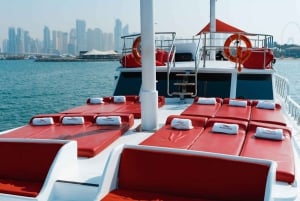 Dubai Marina: Segeltur med grill och simning