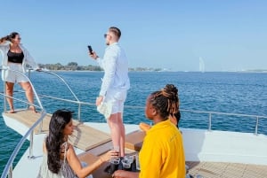 Dubai Marina Yacht Cruise with Ain Dubai Entry Ticket