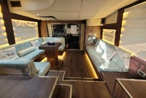 Dubai Marinan ylellinen jahtikierros: AinDubai, JBR ja satama (1 tunti)