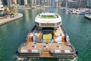 Dubai: Mega Yacht Dinner Cruise with Buffet