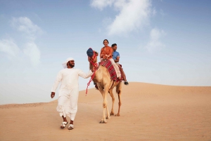 Dubai: Morning Camel Safari & Breakfast at Al Marmoom Oasis