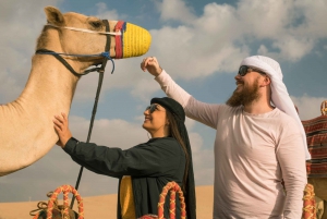 Dubai: Morning Camel Safari & Breakfast at Al Marmoom Oasis
