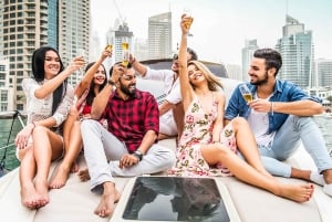 Dubai: Aamun venesatamakrusiili Ain Dubailla ja grillateria