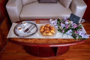 Dubai Morning Yacht Burj Al Arab Tour med snacks och dryck