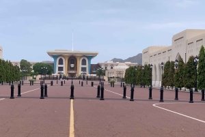 ドバイ-マスカット：ドバイ（UAEの都市）間のプライベート送迎