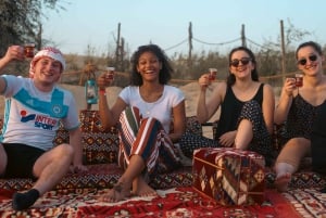 Dubai: Al Marmoomissa: Uudenvuodenaaton juhla & BBQ-illallinen Al Marmoomissa.