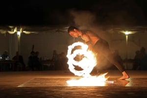 Dubai: Al Marmoomissa: Uudenvuodenaaton juhla & BBQ-illallinen Al Marmoomissa.