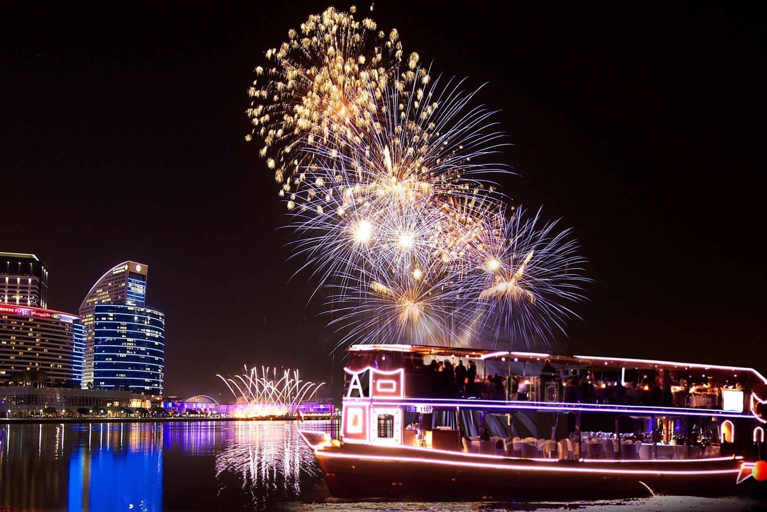 Dubai: Cena en crucero de lujo por el canal en Nochevieja