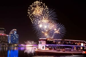 Dubai: Cena en crucero de lujo por el canal en Nochevieja