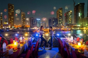 Dubai: Nyårsafton Marina Dhow middagskryssning