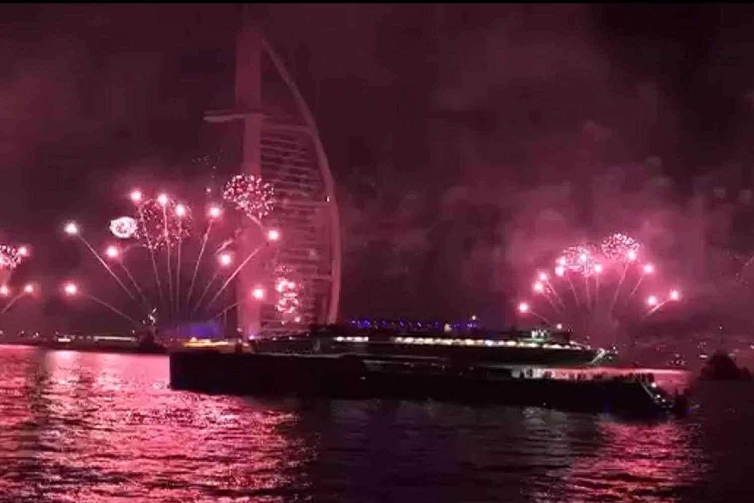 Dubai: New Years Eve Mega Yacht Fireworks and Dinner Cruise