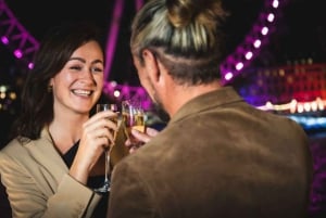 Dubai: Nyttårsaften på en privat luksusyacht på 36 fot