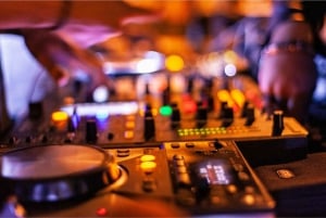 Dubai: New Years Yacht Party Fireworks, DJ, Drinks & Canapes