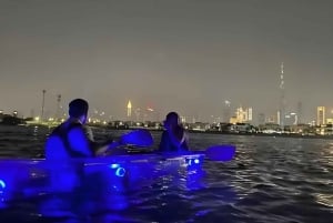 Dubai: Kajaktour bei Nacht