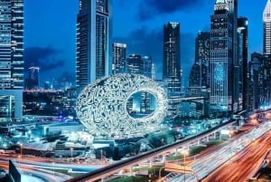 Dubai: Nachtelijke stadsrondleiding met gids per busje en fonteinenshow