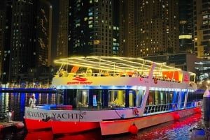 Dubai NYE Party Boat med live DJ, buffet og bar om bord