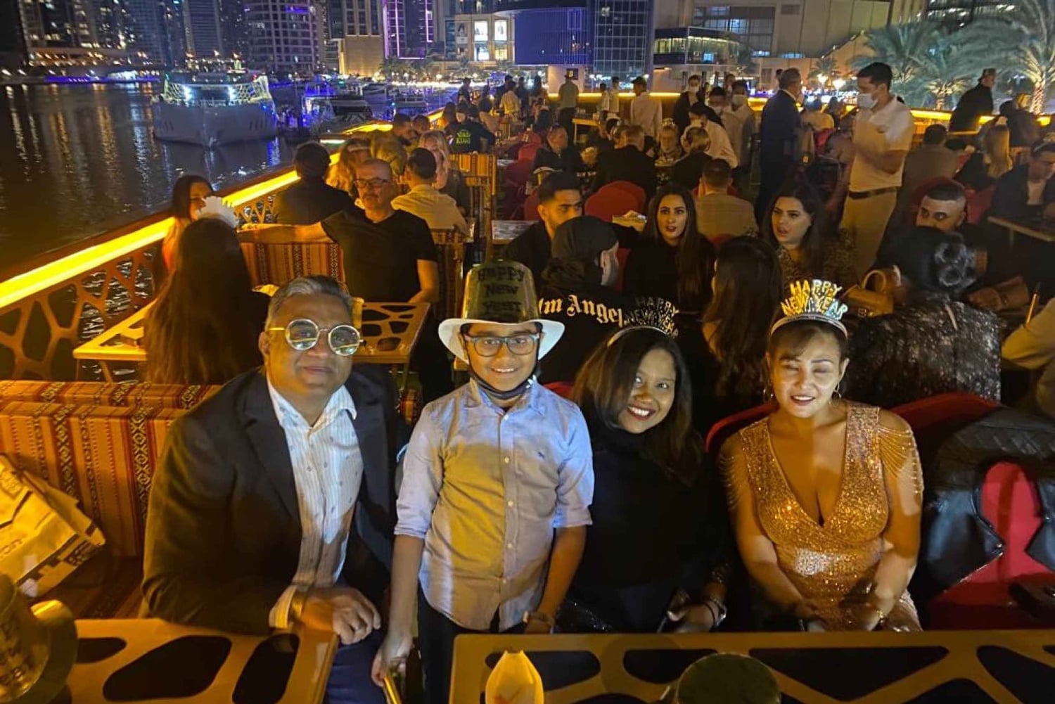 Дубай: новогодний круиз Ocean Empress с ужином и фейерверком