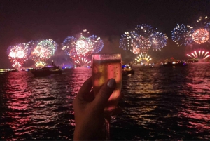 Дубай: новогодний круиз Ocean Empress с ужином и фейерверком