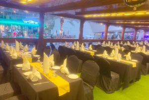 Дубай: новогодний круиз Ocean Empress с ужином и фейерверком