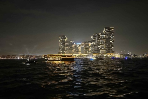 Дубай: новогодний круиз Ocean Empress с ужином и фейерверком