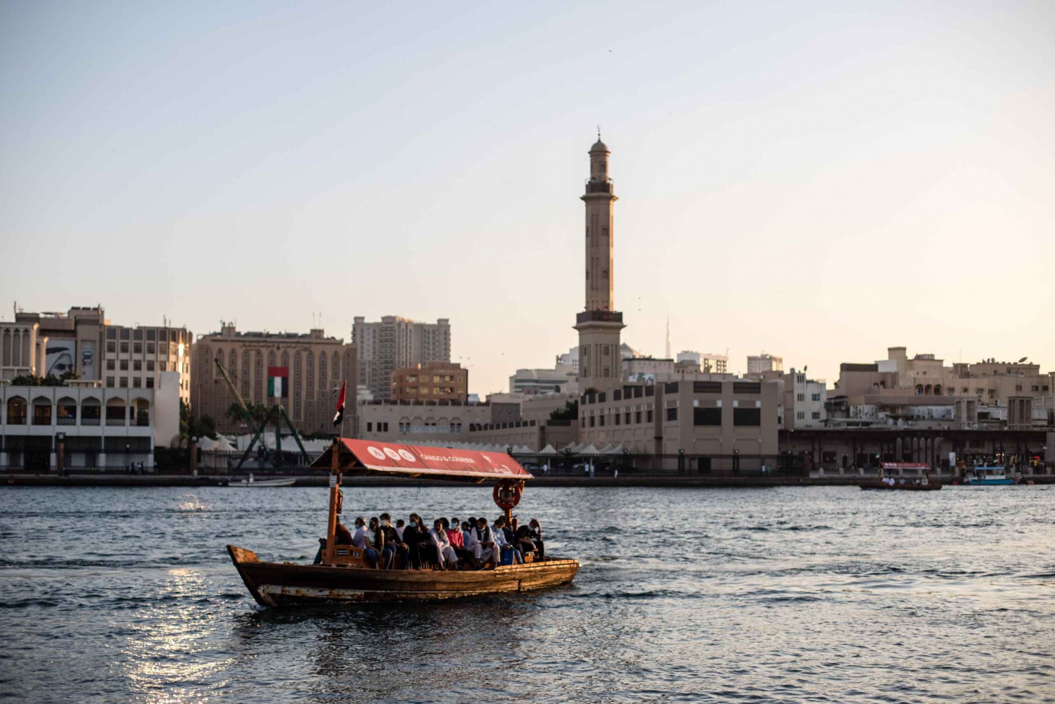 Dubai: Zocos del Viejo Dubai, degustaciones gastronómicas, Museo y paseo en barco