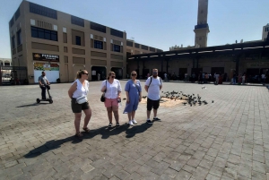 Dubai: Old Dubai Walking Tour, Souks, Museum & Street Food