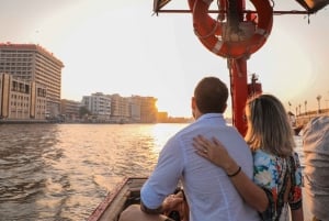 Premium Walking Tour with Water Taxi and Emirati Food