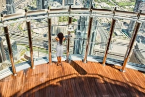 Dubai: Old Town Guided Tour with Abra Ride and Burj Khalifa