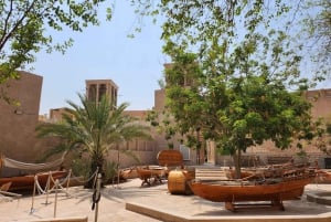 Dubai: Oude stad, souks, musea en proeverijen met Abra