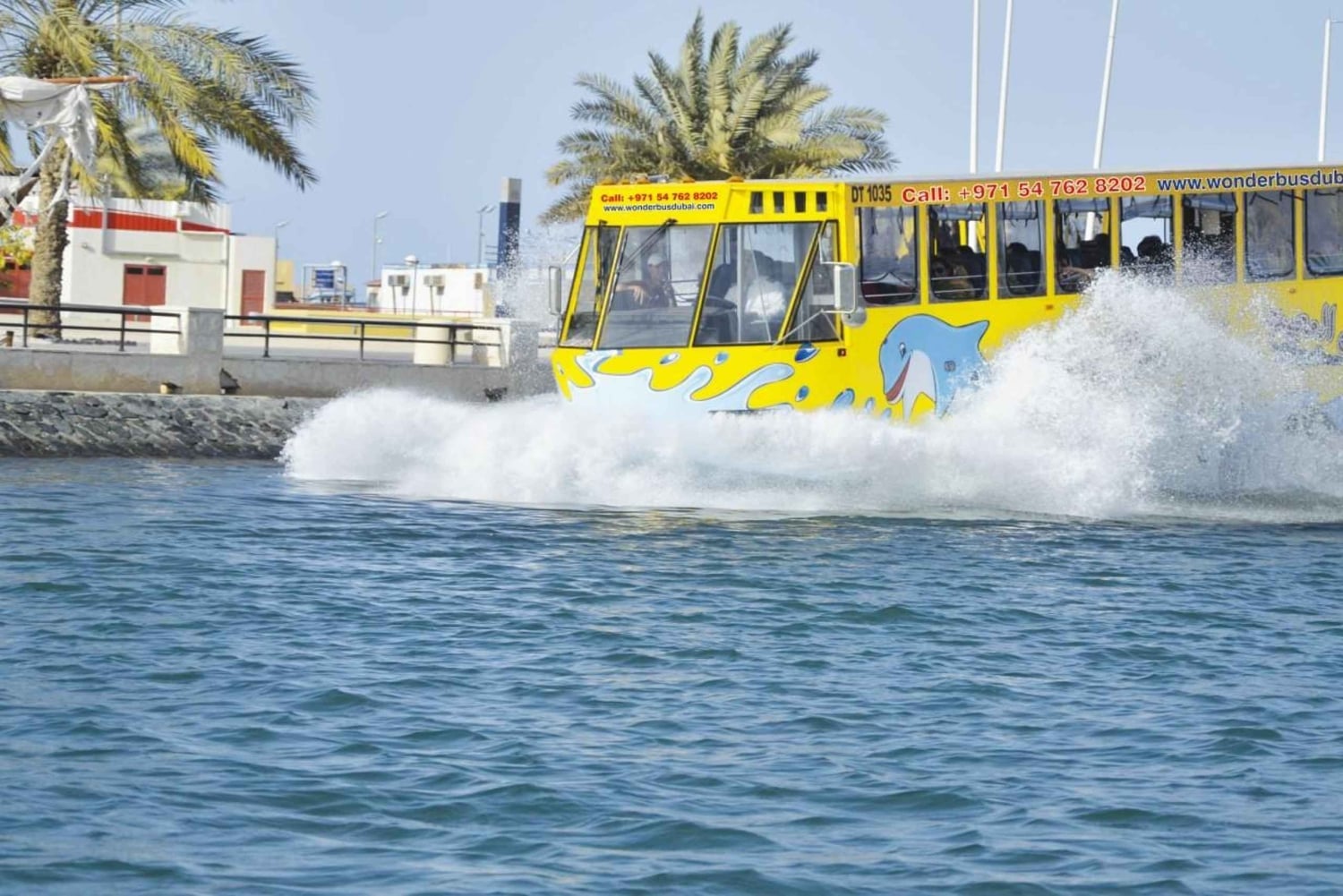 Dubai: Old town tour with Wonder Bus, souks, Creek and Guide