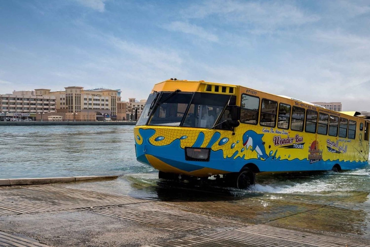 Dubai: Old town tour with Wonder Bus, souks, Creek and Guide