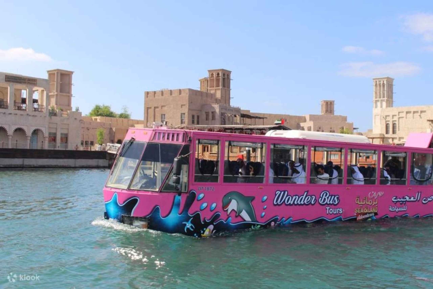 Dubai: Old town tour with Wonder Bus, souks, Creek and Guide