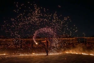 Dubai: Safari nocturno, cena, observación de estrellas y campamento Al Khayma