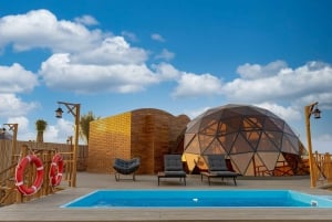 Dubai: Overnight Safari with Luxury Dome Stay & Stargazing