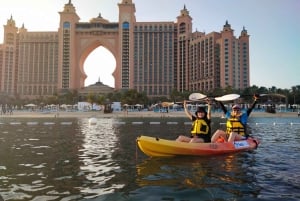 Dubai: Palm Jumeirah Guided Kayaking Tour