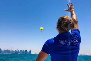 Dubai: Parasailing-eventyr over Dubais ikoniske kystlinje