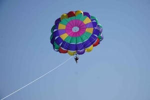 Dubai: Parasailing at Jumeirah Beach Residence