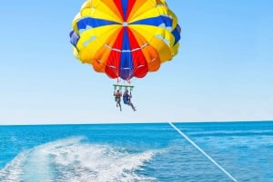 Dubai: Parasailing at Jumeirah Beach Residence