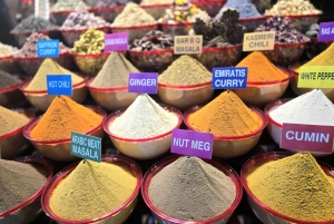 Dubai: Premium Old Town, Street Food, Souks & Boat Ride Tour