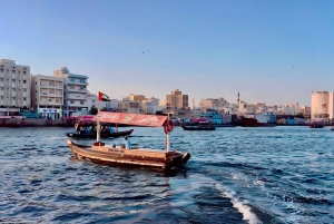 Dubai: Premium Old Town, Street Food, Souks & Boat Ride Tour