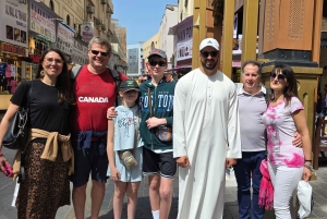 Dubai: Premium Old Town, Street Food, Souks & Boat Ride Tour