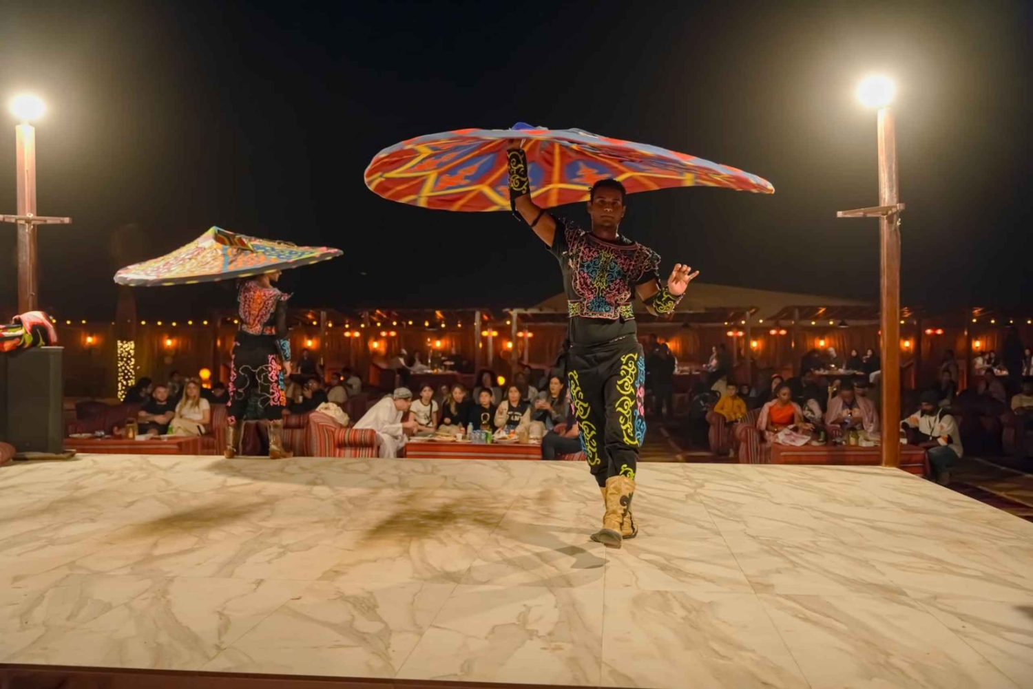 Dubai: safari premium sulle dune rosse con sandboarding e BBQ