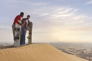 Dubaj: Premium Sahara Camp Safari, jazda na wielbłądzie i sandboarding