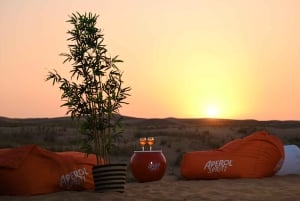 Dubaj: Premium Sahara Camp Safari, jazda na wielbłądzie i sandboarding