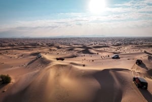 Dubaj: Premium Sahara Camp Safari, jazda na wielbłądzie i sandboarding