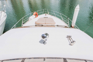 Dubai: Privé cruise op een luxe jacht van 56 voet