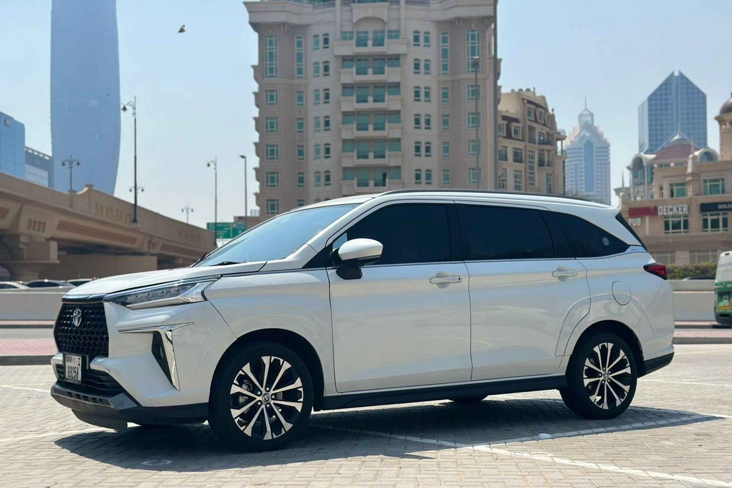 Dubai Airport: Private 1 Way Arrival OR Departure Transfer